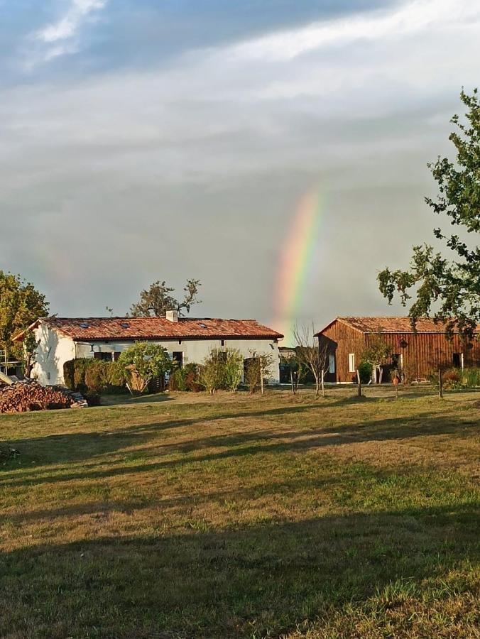 Gite Cosy Grand Confort Dans Un Ecrin De Verdure Agudelle Exteriér fotografie